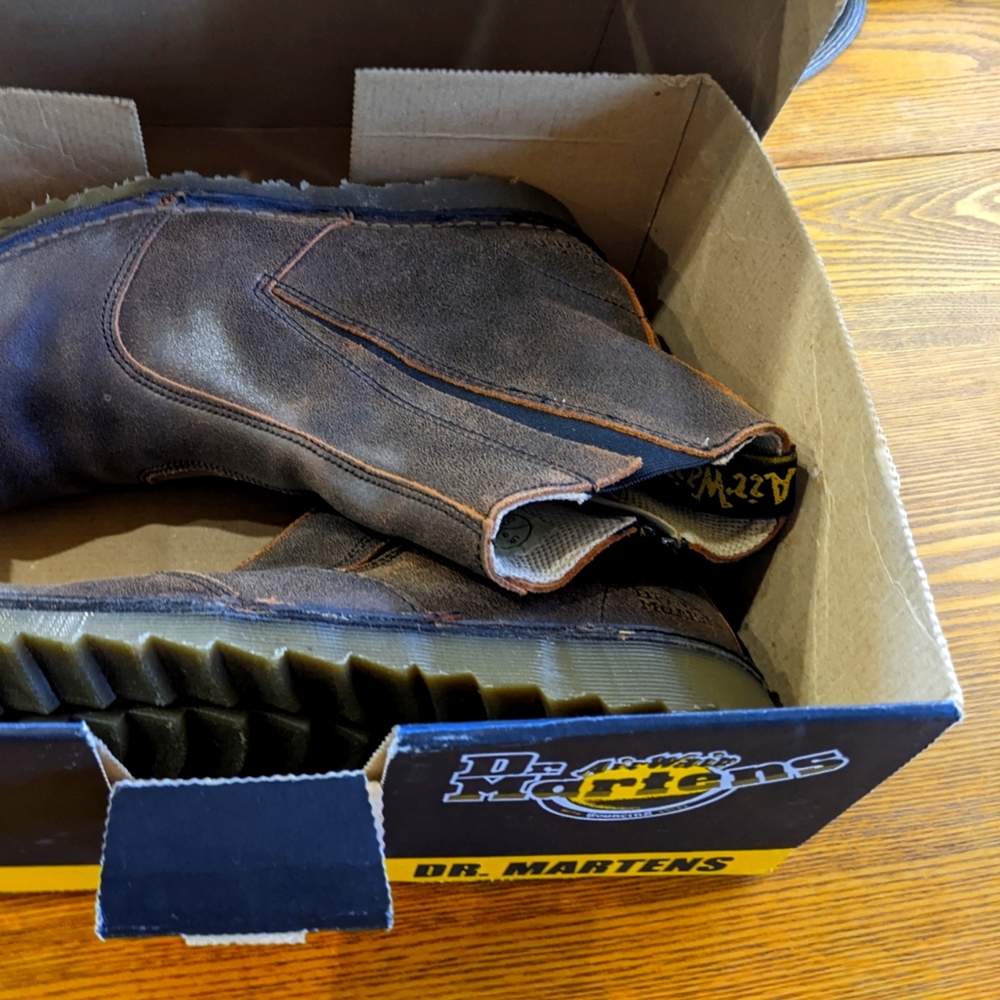 Doc Martin distress leather brown boots size 10